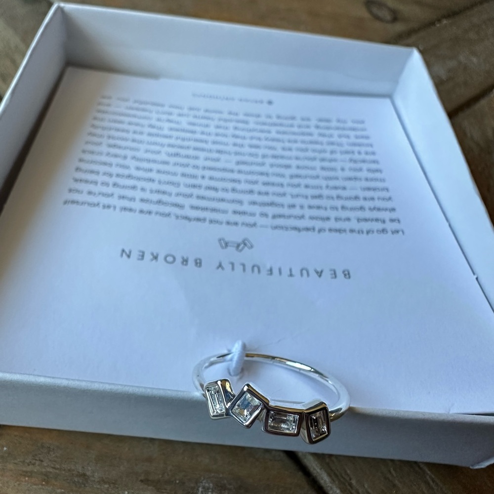 Bryan Anthonys BEAUTIFULLY BROKEN RING (Size 8)